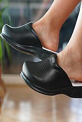 Prodexy Eko Unisex Terlik – Şık Ve Rahat Seçenek, Siyah Ve Beyaz Renklerle Stilinizi Tamamlayın Siyah - 